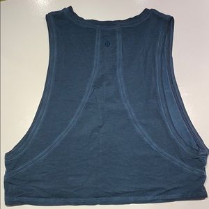 Lululemon: Crop Muscle Tee